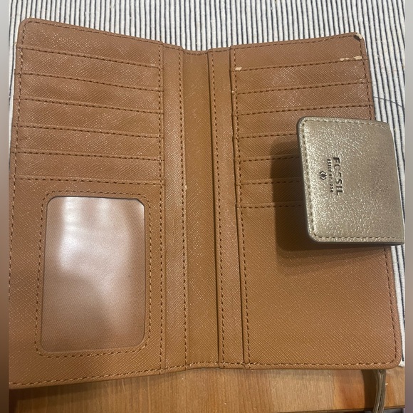 FOSSIL WALLET - Picture 3 of 4